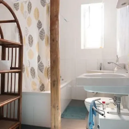 In Séjour chez l'habitant *