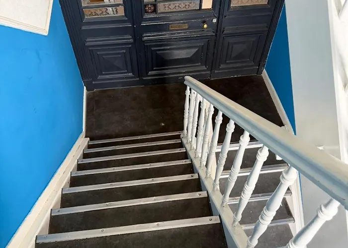 In Quarto em Acomodações Particulares *